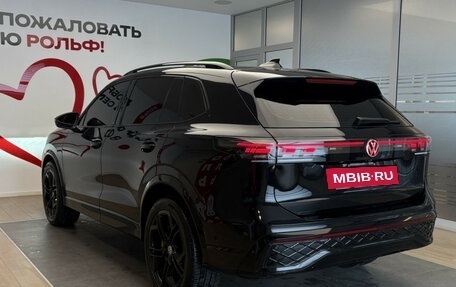 Volkswagen Tiguan, 2024 год, 4 600 000 рублей, 6 фотография