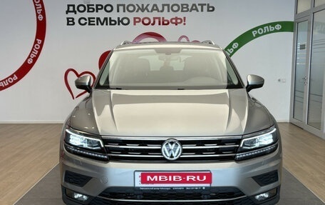 Volkswagen Tiguan II, 2018 год, 3 499 000 рублей, 2 фотография
