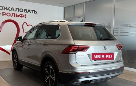 Volkswagen Tiguan II, 2018 год, 3 499 000 рублей, 6 фотография