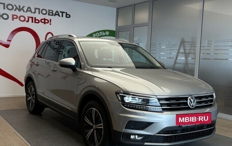 Volkswagen Tiguan II, 2018 год, 3 499 000 рублей, 3 фотография