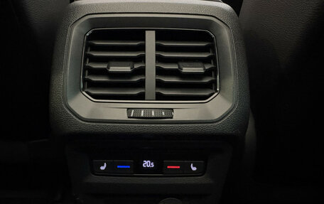 Volkswagen Tiguan II, 2018 год, 3 499 000 рублей, 10 фотография