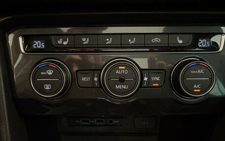 Volkswagen Tiguan II, 2018 год, 3 499 000 рублей, 18 фотография