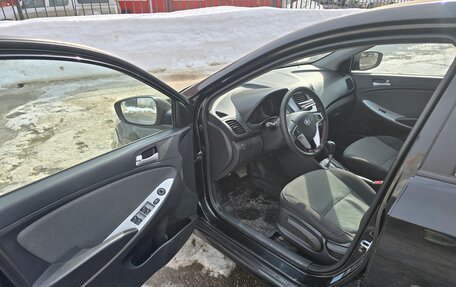 Hyundai Solaris II рестайлинг, 2013 год, 560 000 рублей, 8 фотография