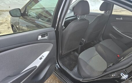 Hyundai Solaris II рестайлинг, 2013 год, 560 000 рублей, 9 фотография