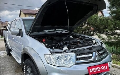 Mitsubishi L200 IV рестайлинг, 2014 год, 1 890 000 рублей, 2 фотография