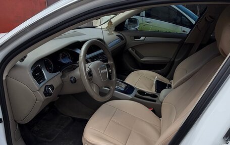 Audi A4, 2011 год, 1 290 000 рублей, 13 фотография