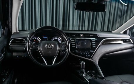 Toyota Camry, 2018 год, 2 649 000 рублей, 6 фотография