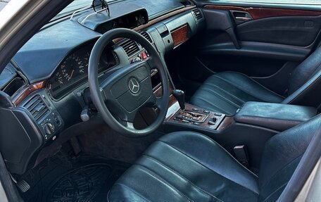 Mercedes-Benz E-Класс, 1998 год, 135 000 рублей, 5 фотография