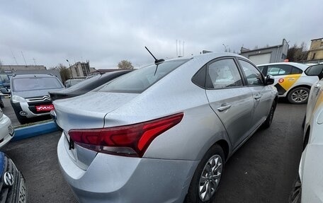 Hyundai Solaris II рестайлинг, 2018 год, 550 000 рублей, 1 фотография