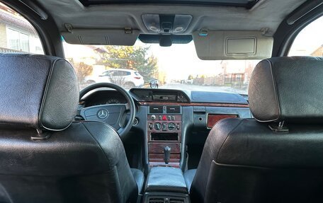 Mercedes-Benz E-Класс, 1998 год, 135 000 рублей, 9 фотография