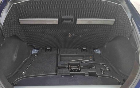 Toyota Prius IV XW50, 2016 год, 1 900 000 рублей, 35 фотография