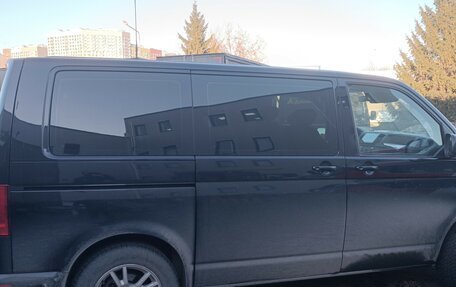 Volkswagen Caravelle T6 рестайлинг, 2019 год, 3 100 000 рублей, 2 фотография