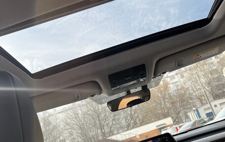 Lexus RX IV рестайлинг, 2017 год, 4 300 000 рублей, 8 фотография