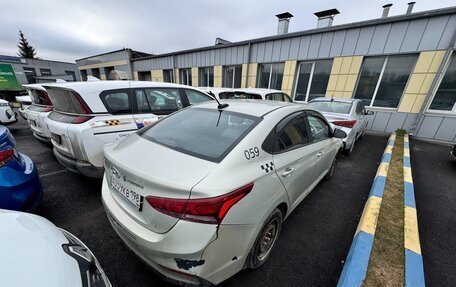 Hyundai Solaris II рестайлинг, 2017 год, 650 000 рублей, 4 фотография