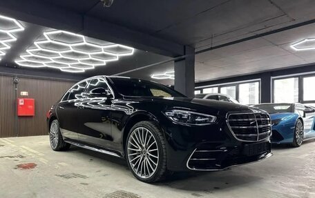 Mercedes-Benz S-Класс, 2023 год, 12 800 000 рублей, 3 фотография