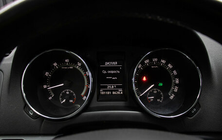 Skoda Yeti I рестайлинг, 2017 год, 1 349 000 рублей, 13 фотография