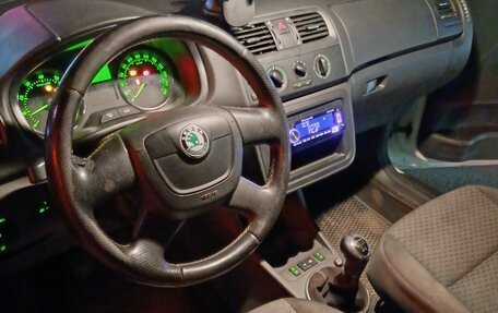 Skoda Fabia II, 2011 год, 320 000 рублей, 6 фотография