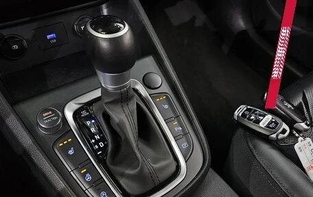 Hyundai Kona I, 2022 год, 1 574 000 рублей, 7 фотография