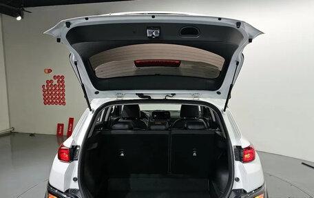 Hyundai Kona I, 2022 год, 1 574 000 рублей, 10 фотография