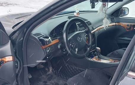 Mercedes-Benz E-Класс, 2004 год, 750 000 рублей, 10 фотография