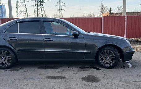 Mercedes-Benz E-Класс, 2004 год, 750 000 рублей, 5 фотография