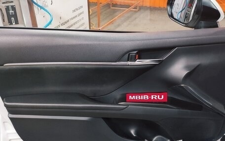 Toyota Camry, 2021 год, 3 530 000 рублей, 9 фотография