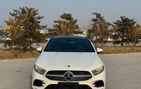 Mercedes-Benz A-Класс, 2022 год, 1 880 000 рублей, 2 фотография