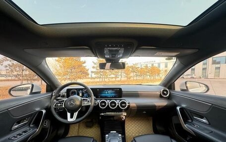 Mercedes-Benz A-Класс, 2022 год, 1 880 000 рублей, 9 фотография