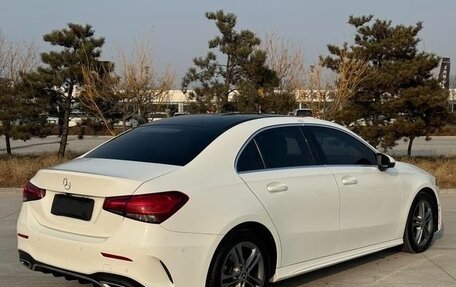 Mercedes-Benz A-Класс, 2022 год, 1 880 000 рублей, 5 фотография