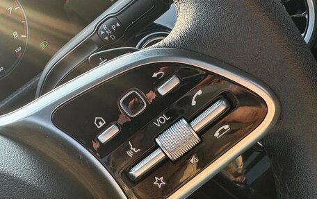 Mercedes-Benz A-Класс, 2022 год, 1 880 000 рублей, 13 фотография