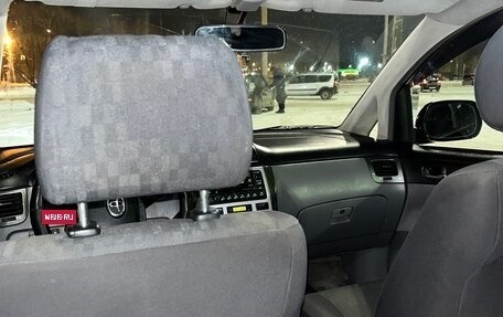 Toyota Avensis Verso I рестайлинг, 2002 год, 849 000 рублей, 18 фотография