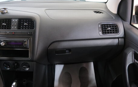 Volkswagen Polo VI (EU Market), 2011 год, 729 000 рублей, 18 фотография