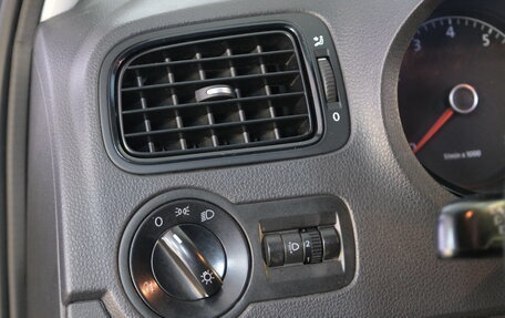 Volkswagen Polo VI (EU Market), 2011 год, 729 000 рублей, 11 фотография