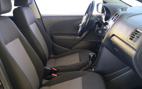 Volkswagen Polo VI (EU Market), 2011 год, 729 000 рублей, 20 фотография