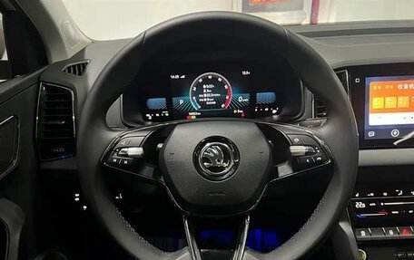 Skoda Karoq I, 2023 год, 1 910 000 рублей, 10 фотография