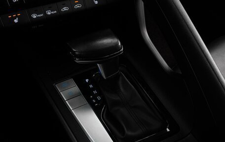 Hyundai Elantra, 2023 год, 2 200 000 рублей, 16 фотография