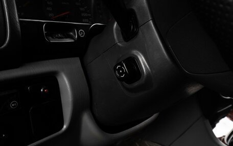 Toyota Land Cruiser 100 рестайлинг 2, 1998 год, 1 669 000 рублей, 16 фотография