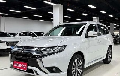 Mitsubishi Outlander III рестайлинг 3, 2022 год, 2 113 333 рублей, 1 фотография