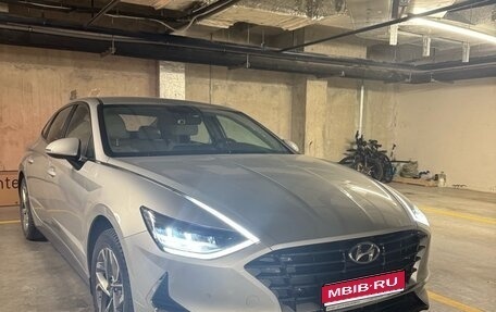 Hyundai Sonata VIII, 2021 год, 2 300 000 рублей, 1 фотография