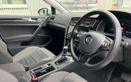 Volkswagen Golf VII, 2018 год, 1 250 000 рублей, 10 фотография