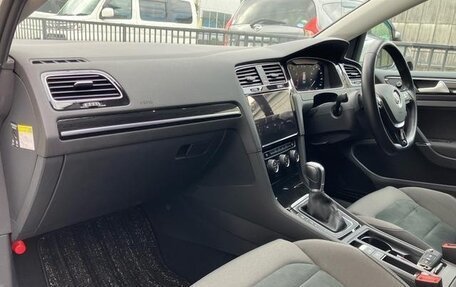 Volkswagen Golf VII, 2018 год, 1 250 000 рублей, 11 фотография