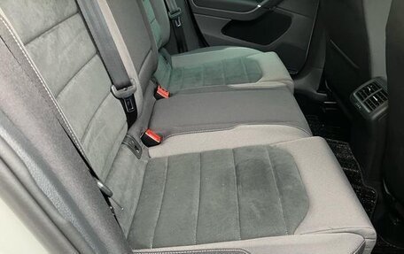 Volkswagen Golf VII, 2018 год, 1 250 000 рублей, 19 фотография