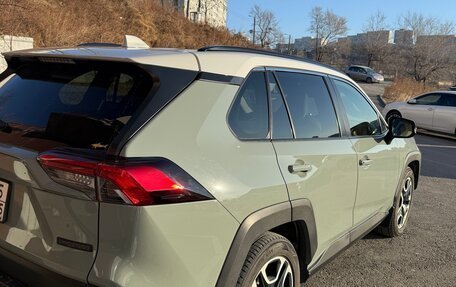 Toyota RAV4, 2019 год, 3 000 000 рублей, 2 фотография