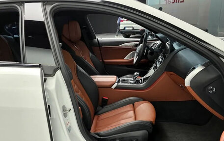 BMW 8 серия, 2023 год, 9 120 000 рублей, 10 фотография