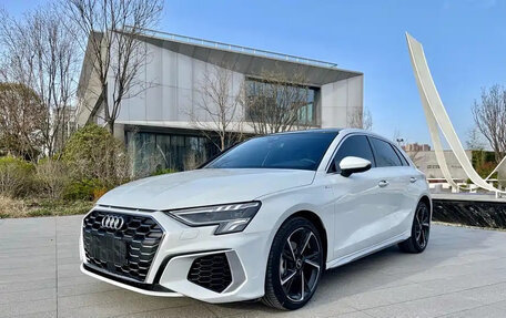 Audi A3, 2023 год, 2 050 000 рублей, 1 фотография