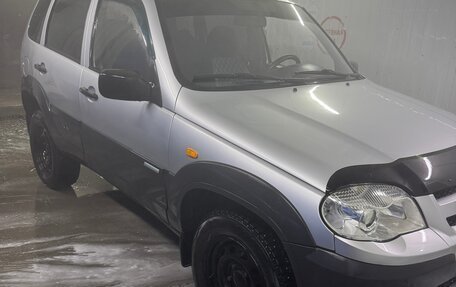 Chevrolet Niva I рестайлинг, 2010 год, 320 000 рублей, 1 фотография