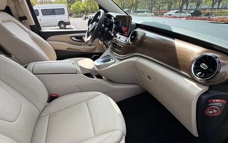 Mercedes-Benz V-Класс, 2022 год, 6 040 555 рублей, 13 фотография