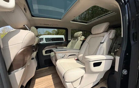 Mercedes-Benz V-Класс, 2022 год, 6 040 555 рублей, 14 фотография