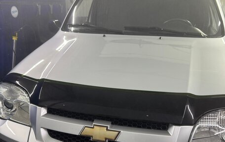 Chevrolet Niva I рестайлинг, 2010 год, 320 000 рублей, 3 фотография