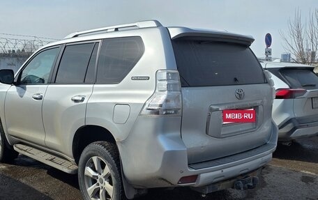 Toyota Land Cruiser Prado 150 рестайлинг 2, 2011 год, 2 450 000 рублей, 1 фотография